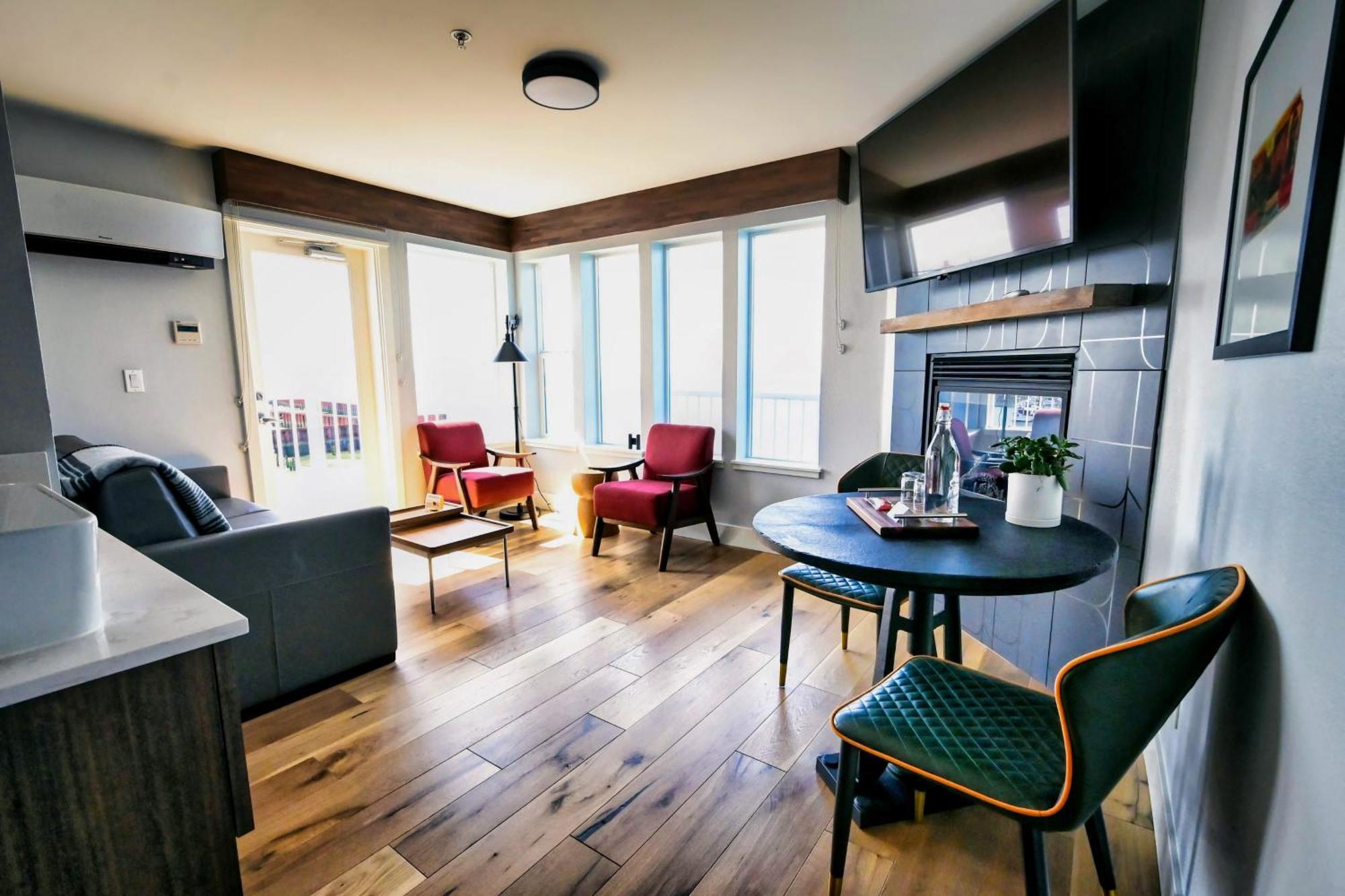 Cannery Pier Hotel & Spa Astoria Room photo