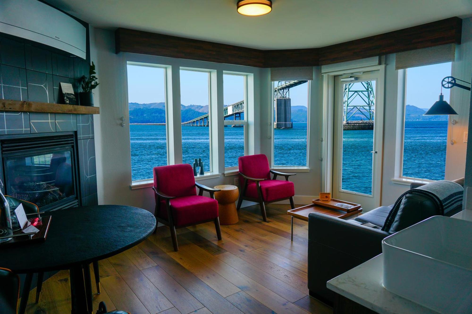 Cannery Pier Hotel & Spa Astoria Room photo